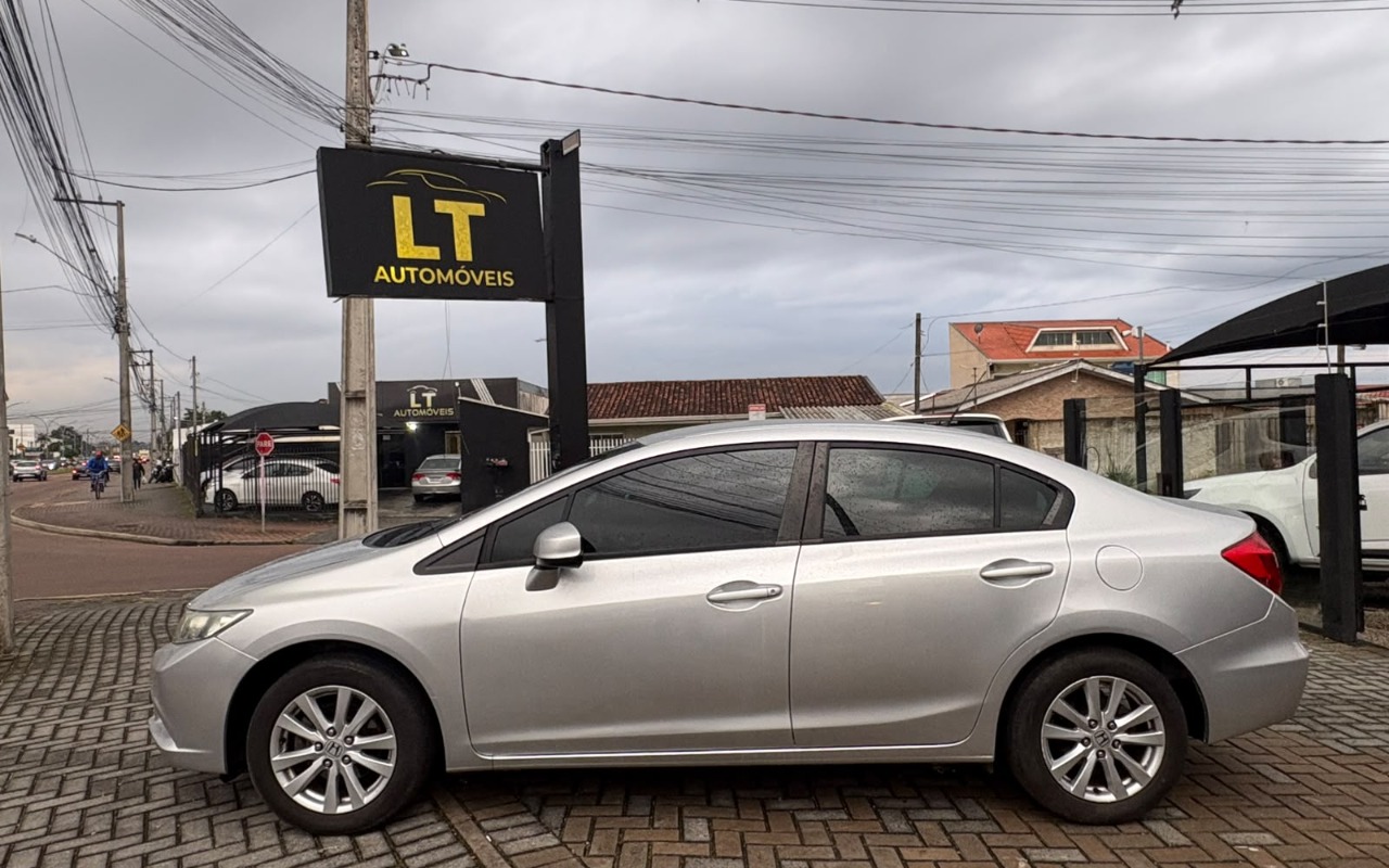 imagem-https://www.socarrao.com.br/sc-vehicle-images-prod/3761395/1789072784062-V2hhdHNBcHAgSW1hZ2UgMjAyNi0wOS0xMCBhdCAxMi4xOC4zNSAoMSkuanBlZw.jpeg