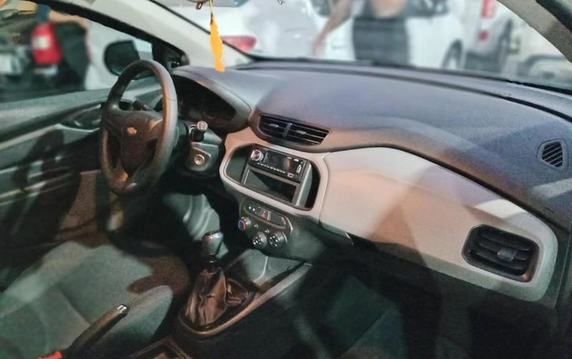 imagem-https://www.socarrao.com.br/sc-vehicle-images-prod/3761603/1789073403851-695813277