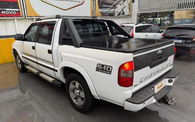 imagem-https://www.socarrao.com.br/sc-vehicle-images-prod/3761643/1789073447223-8464941_4_B_4930bc9802.jpeg