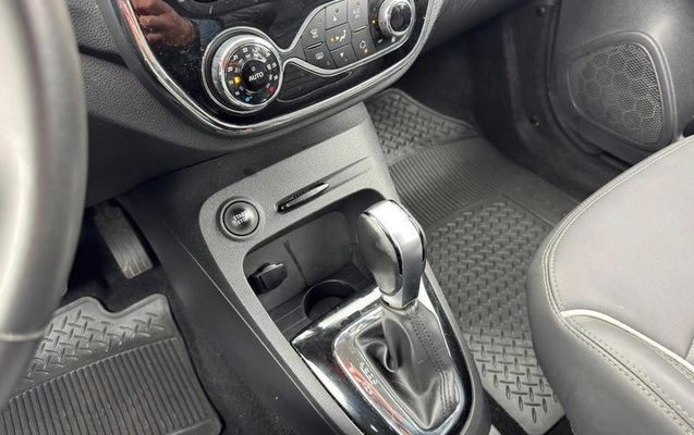 imagem-https://www.socarrao.com.br/sc-vehicle-images-prod/3761861/1789146746204-8461669_3_B_24d5ba7de9.jpeg
