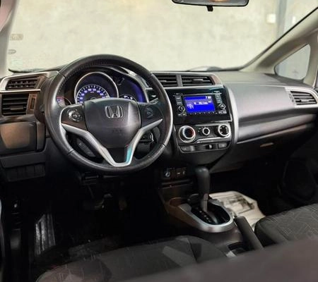 imagem-https://www.socarrao.com.br/sc-vehicle-images-prod/3761902/1789127117760-8436736_8_B_845f0be685.jpeg
