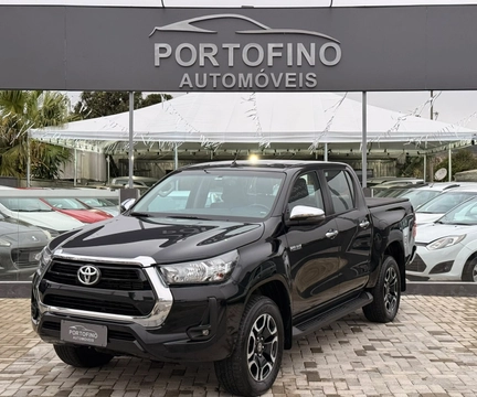 Toyota Hilux 2023 Preto — foto 1 de 3