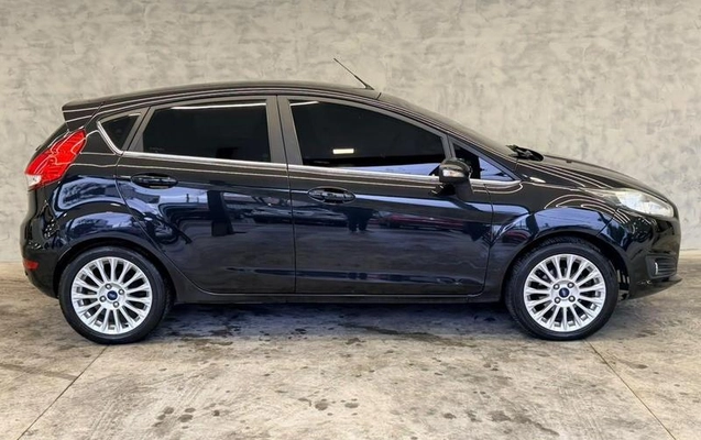 imagem-https://www.socarrao.com.br/sc-vehicle-images-prod/3762233/1789159777061-8465900_17_B_a1f9b377c4.jpeg