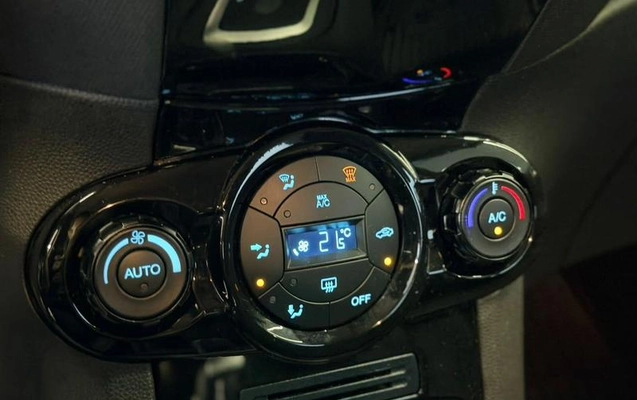 imagem-https://www.socarrao.com.br/sc-vehicle-images-prod/3762233/1789159777079-8465900_0_B_90709ed262.jpeg
