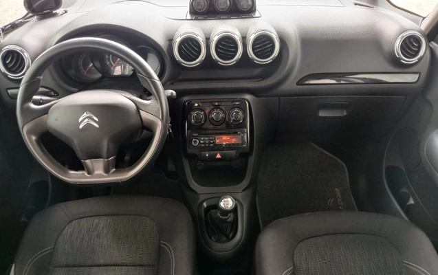 imagem-https://www.socarrao.com.br/sc-vehicle-images-prod/3762277/1789075495287-003_662f2f62aac90a060d9e0dfff36f1604.jpeg