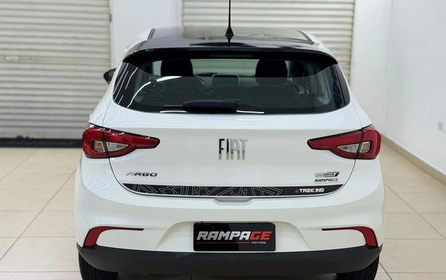 imagem-https://www.socarrao.com.br/sc-vehicle-images-prod/3762826/1789424767481-8442153_4_B_4be60cd25a.jpeg