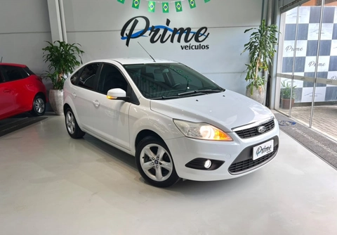 Ford Focus 2013 Branco — foto 1 de 3