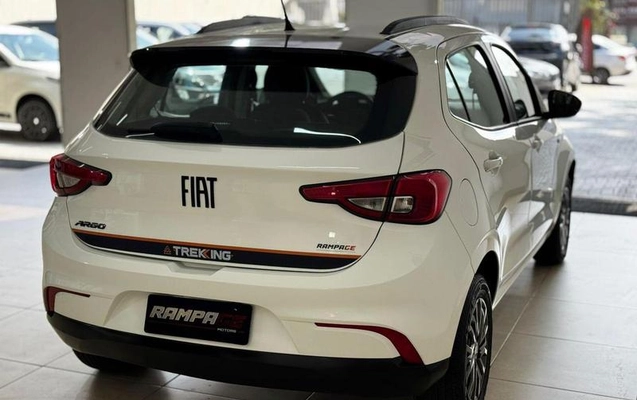 imagem-https://www.socarrao.com.br/sc-vehicle-images-prod/3766206/1789393539945-8463811_5_B_df1732d9e2.jpeg