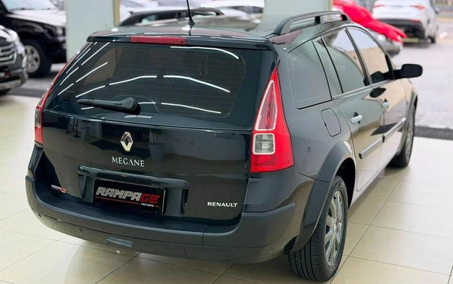 imagem-https://www.socarrao.com.br/sc-vehicle-images-prod/3766356/1789475100926-8366868_3_B_821d9d420f.jpeg