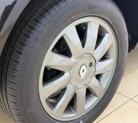imagem-https://www.socarrao.com.br/sc-vehicle-images-prod/3766356/1789475100943-8366868_13_B_6f2e17a90c.jpeg