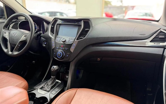 imagem-https://www.socarrao.com.br/sc-vehicle-images-prod/3766374/1789475145154-8421141_10_B_bf7ec8cddc.jpeg