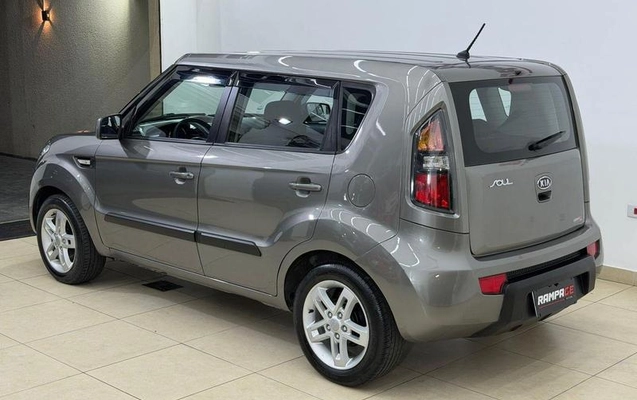 imagem-https://www.socarrao.com.br/sc-vehicle-images-prod/3766387/1789089225089-8392294_5_B_56182f334f.jpeg