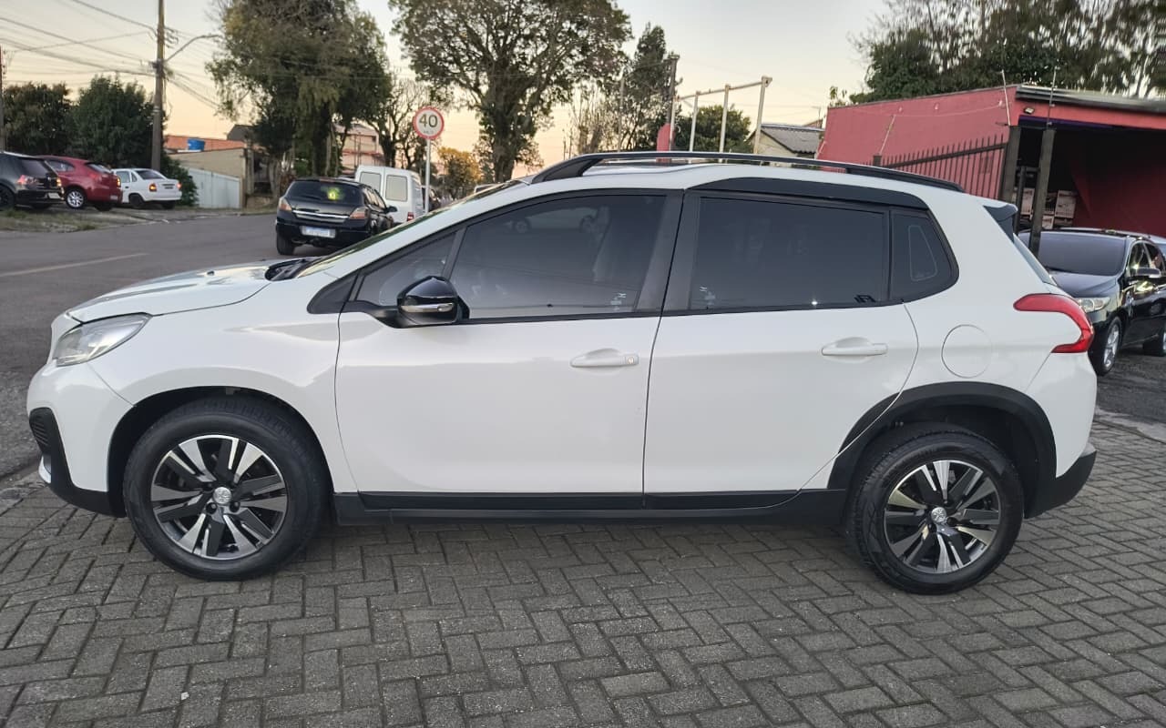 imagem-https://www.socarrao.com.br/sc-vehicle-images-prod/3767565/1789093259061-V2hhdHNBcHAgSW1hZ2UgMjAyNi0wOS0xMCBhdCAyMy4wNy4zMyAoMSkuanBlZw.jpeg