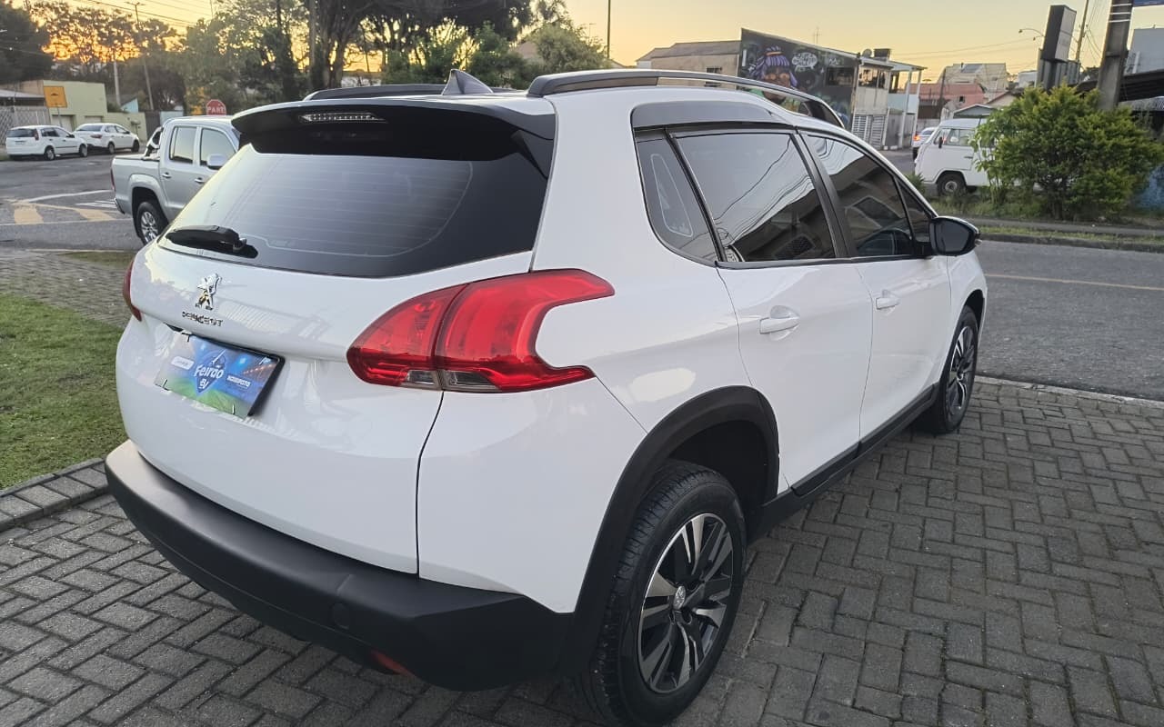 imagem-https://www.socarrao.com.br/sc-vehicle-images-prod/3767565/1789093259432-V2hhdHNBcHAgSW1hZ2UgMjAyNi0wOS0xMCBhdCAyMy4wNy4zNi5qcGVn.jpeg