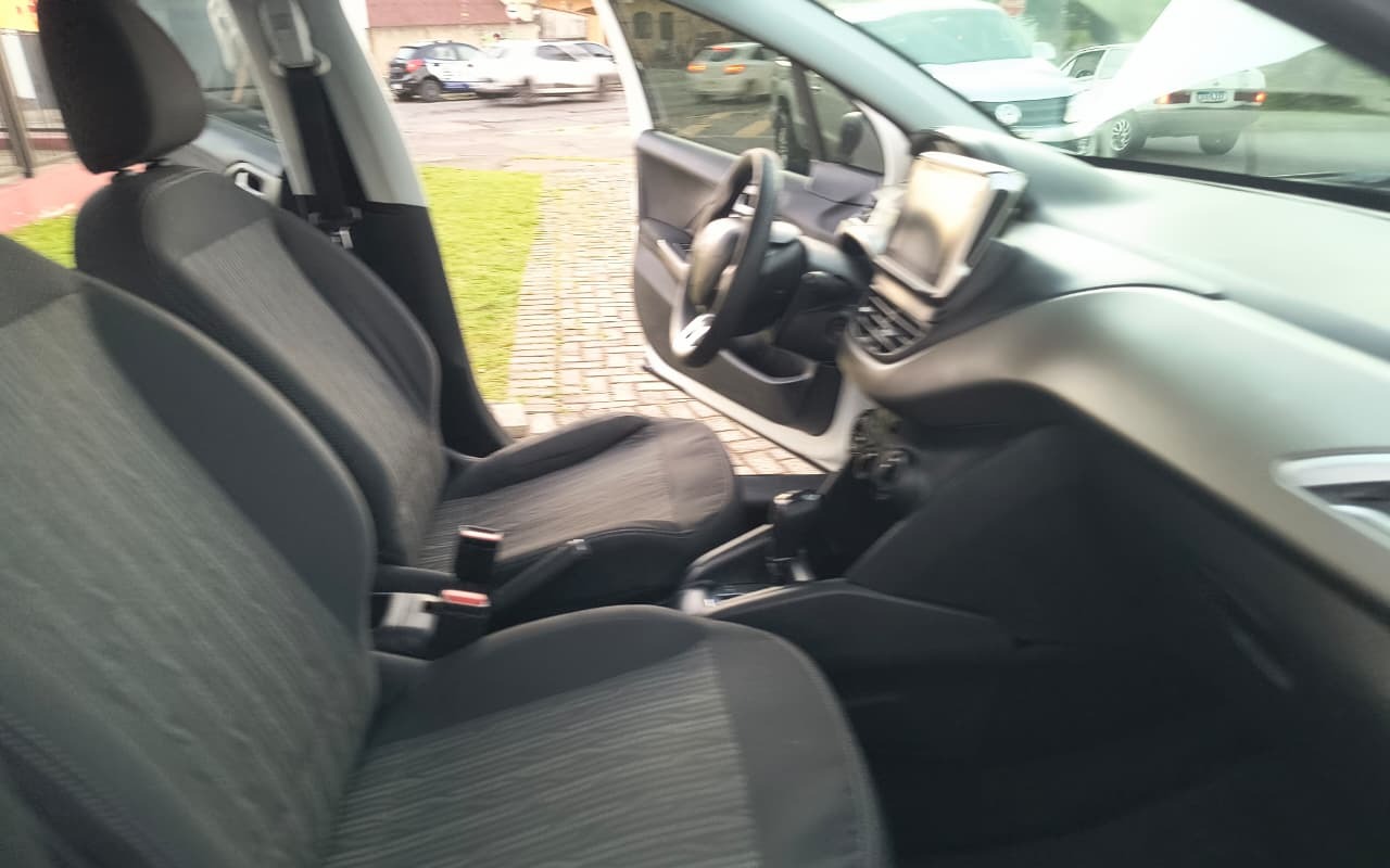 imagem-https://www.socarrao.com.br/sc-vehicle-images-prod/3767565/1789093259631-V2hhdHNBcHAgSW1hZ2UgMjAyNi0wOS0xMCBhdCAyMy4wNy40MC5qcGVn.jpeg