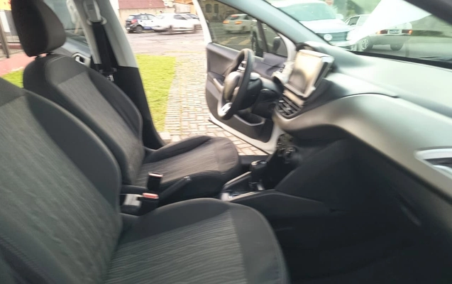 imagem-https://www.socarrao.com.br/sc-vehicle-images-prod/3767565/1789093259631-V2hhdHNBcHAgSW1hZ2UgMjAyNi0wOS0xMCBhdCAyMy4wNy40MC5qcGVn.jpeg