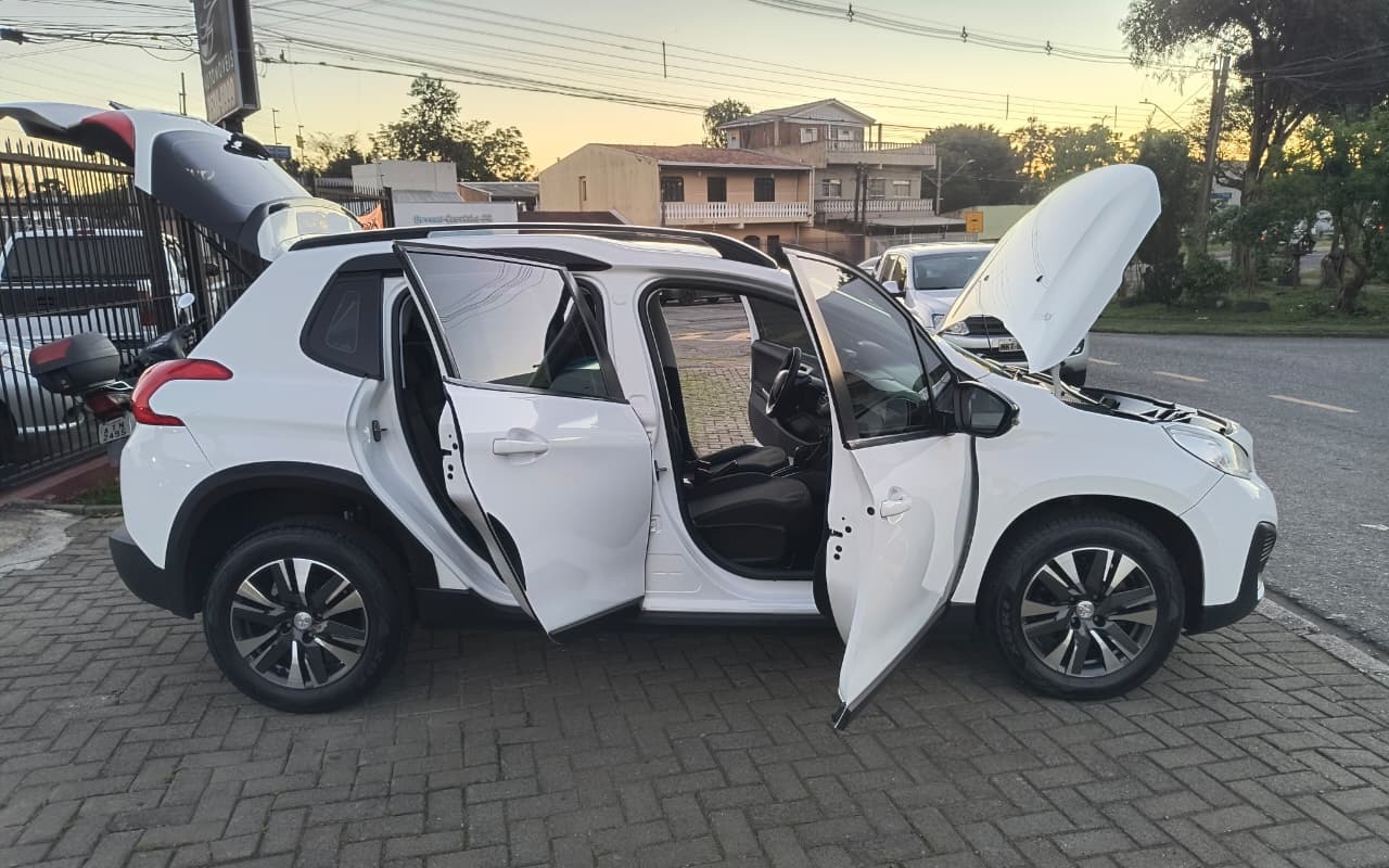 imagem-https://www.socarrao.com.br/sc-vehicle-images-prod/3767565/1789093259955-V2hhdHNBcHAgSW1hZ2UgMjAyNi0wOS0xMCBhdCAyMy4wNy40Ny5qcGVn.jpeg