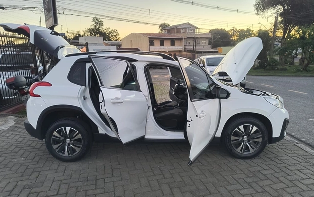 imagem-https://www.socarrao.com.br/sc-vehicle-images-prod/3767565/1789093259955-V2hhdHNBcHAgSW1hZ2UgMjAyNi0wOS0xMCBhdCAyMy4wNy40Ny5qcGVn.jpeg