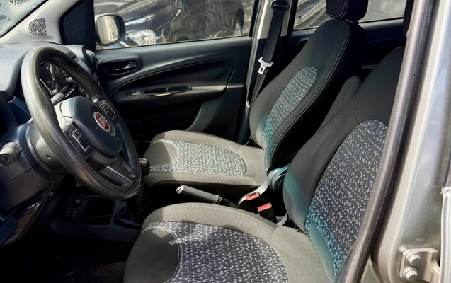 imagem-https://www.socarrao.com.br/sc-vehicle-images-prod/3769373/1789101206476-SU1HXzMyODMuanBlZw.jpeg