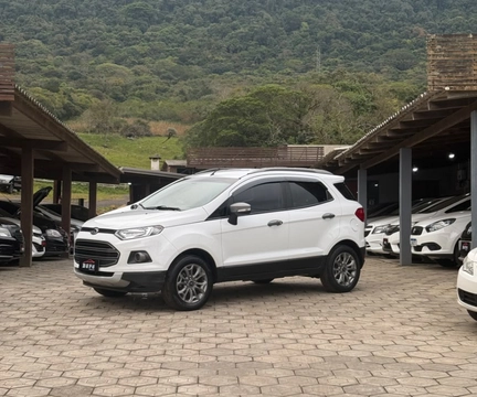 Ford EcoSport 2014 Branco — foto 1 de 3