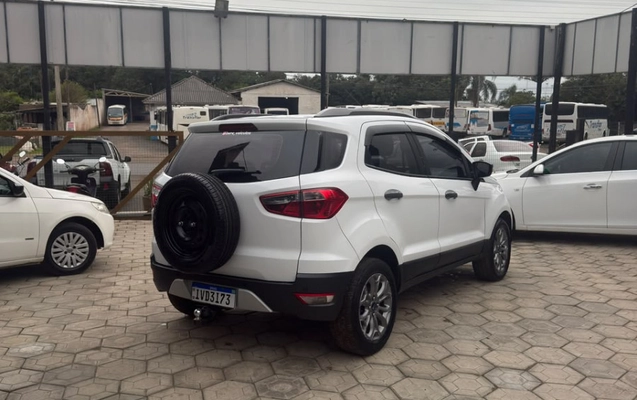 imagem-https://www.socarrao.com.br/sc-vehicle-images-prod/3773096/1789126495615-J5SQtyARnQV4wGy1Xli6rMI8vPccBB3w.jpg