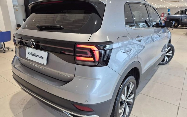 imagem-https://www.socarrao.com.br/sc-vehicle-images-prod/3773101/1789474394204-8466323_18_B_096509ffe5.jpeg