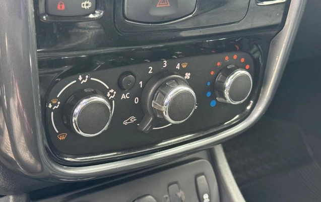 imagem-https://www.socarrao.com.br/sc-vehicle-images-prod/3773343/1789387038594-8459729_14_B_c66dfd38c2.jpeg