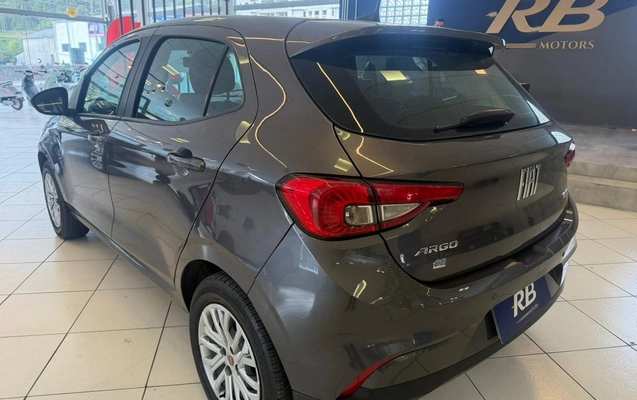 imagem-https://www.socarrao.com.br/sc-vehicle-images-prod/3773622/1789128526701-1061ce7f-f6d8-4d56-b69a-a106bae88a14.jpg