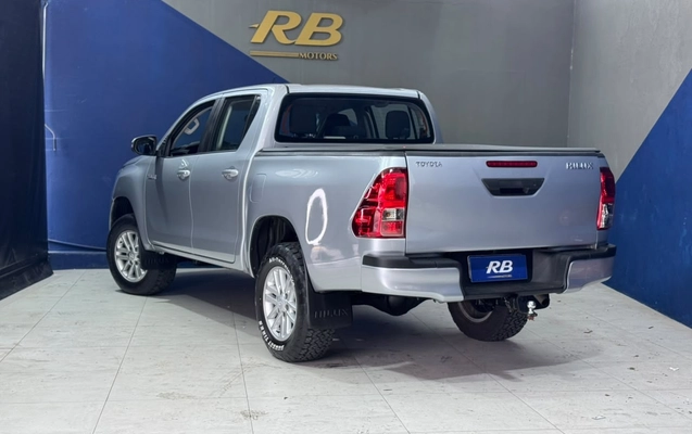 imagem-https://www.socarrao.com.br/sc-vehicle-images-prod/3773644/1791899557561-7890c0d1-cf5e-4464-bb04-498e2c52c5b1.jpg