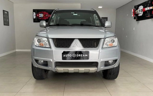 imagem-https://www.socarrao.com.br/sc-vehicle-images-prod/3773773/1789480009731-8466445_1_B_1acc33418e.jpeg