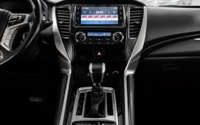 imagem-https://www.socarrao.com.br/sc-vehicle-images-prod/3774114/1789130216380-GU68c73qJ5suBPcgujllyOLuL1QNnpTX.jpg