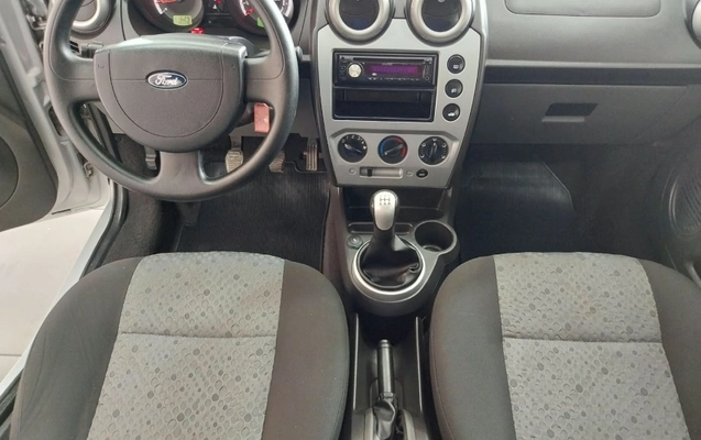 imagem-https://www.socarrao.com.br/sc-vehicle-images-prod/3774390/1789742223744-BnxmRIHcCiJfPHLuXD53OJ9mJIghKpZC.jpg