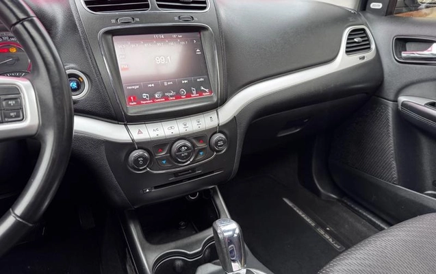 imagem-https://www.socarrao.com.br/sc-vehicle-images-prod/3774566/1789673989790-8436787_9_B_16ee2deee8.jpeg