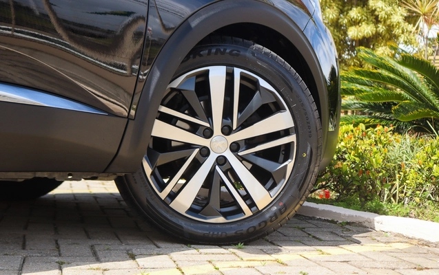 imagem-https://www.socarrao.com.br/sc-vehicle-images-prod/3774620/1790020934109-1c780c6cbb9f44d0bc2d48c32b1b3f99_1790020854055.jpg