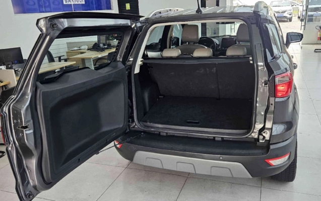 imagem-https://www.socarrao.com.br/sc-vehicle-images-prod/3774765/1789131568039-YXBwLXBob3Rvcy1wMmRHQW0wZ2FVRkhFMlBJT1BjcWI0VGl6NEhlOEJIVi5qcGc.jpg