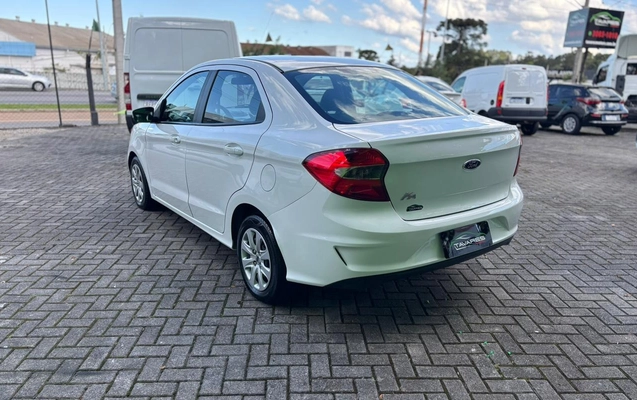 imagem-https://www.socarrao.com.br/sc-vehicle-images-prod/3774771/1789131704798-V2hhdHNBcHAgSW1hZ2UgMjAyNi0wOS0wMyBhdCAxNS40NS4wNS5qcGVn.jpeg