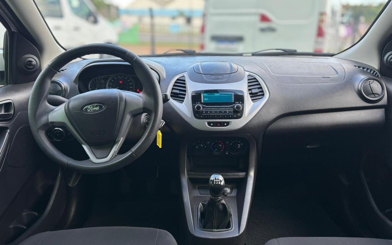 imagem-https://www.socarrao.com.br/sc-vehicle-images-prod/3774771/1789131705418-V2hhdHNBcHAgSW1hZ2UgMjAyNi0wOS0wMyBhdCAxNS40NS4yMSAoMSkuanBlZw.jpeg