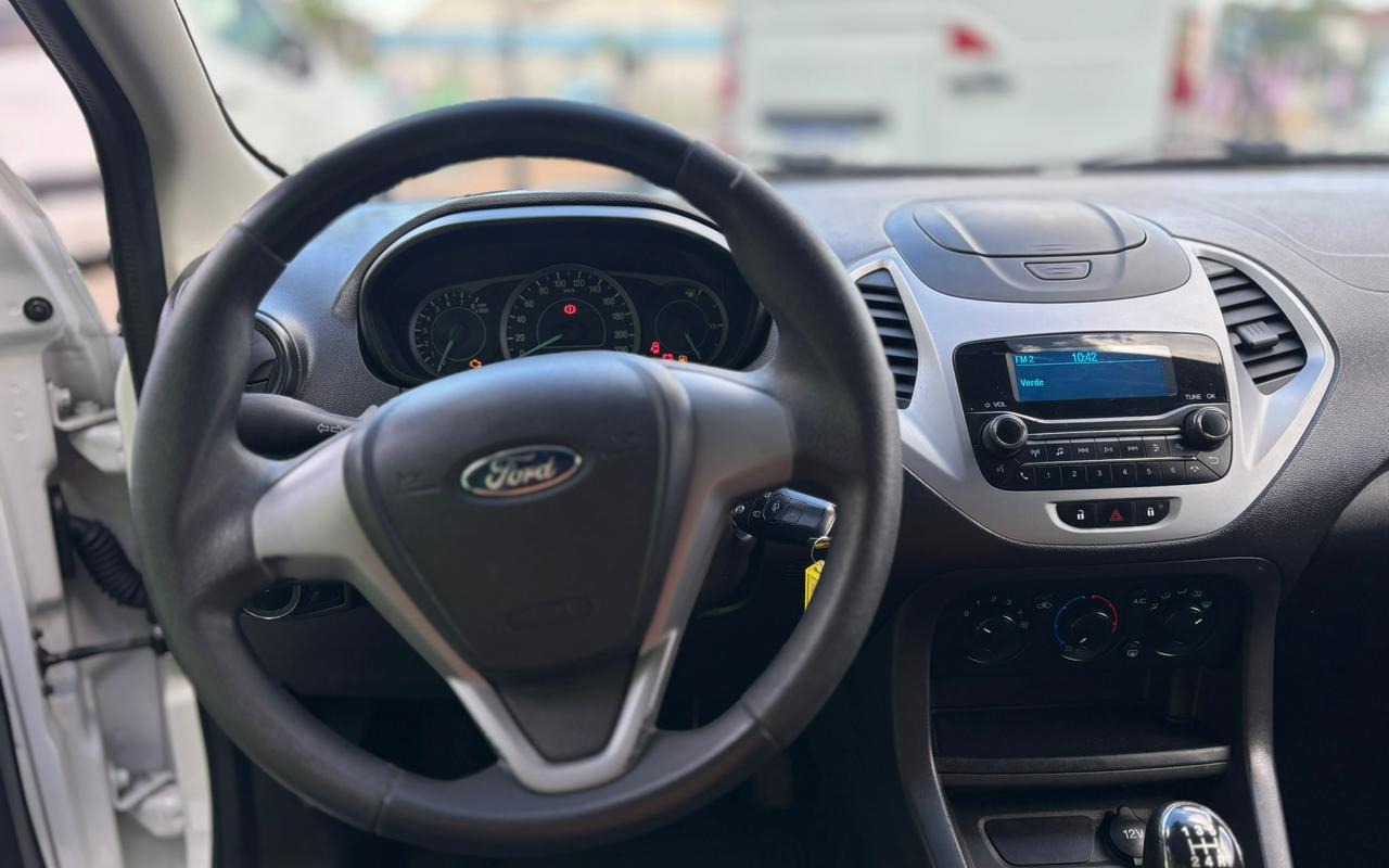 imagem-https://www.socarrao.com.br/sc-vehicle-images-prod/3774771/1789131705496-V2hhdHNBcHAgSW1hZ2UgMjAyNi0wOS0wMyBhdCAxNS40NS4yNS5qcGVn.jpeg