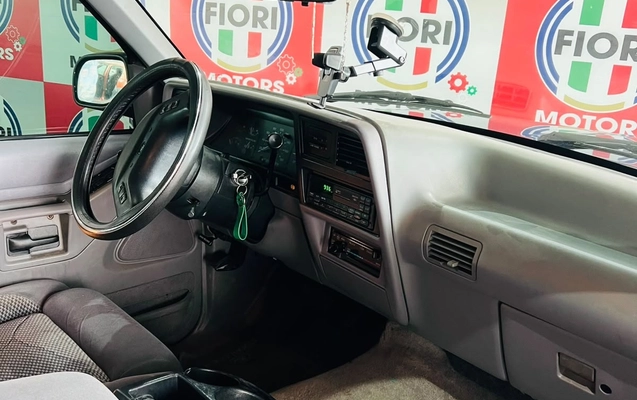 imagem-https://www.socarrao.com.br/sc-vehicle-images-prod/3775019/1789140558431-db2bbea2-6cc9-4ce2-a75f-e9b3cdcddcff.jpg