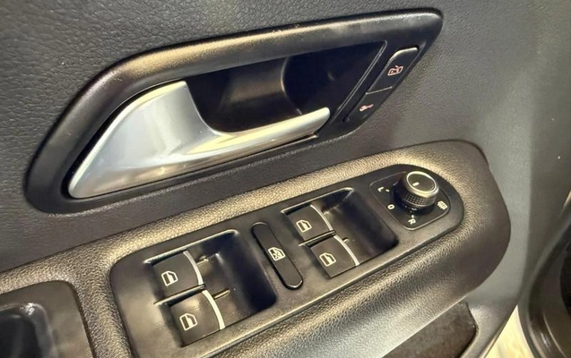 imagem-https://www.socarrao.com.br/sc-vehicle-images-prod/3775108/1789132459484-8007848_14_B_233fa91ae5.jpeg