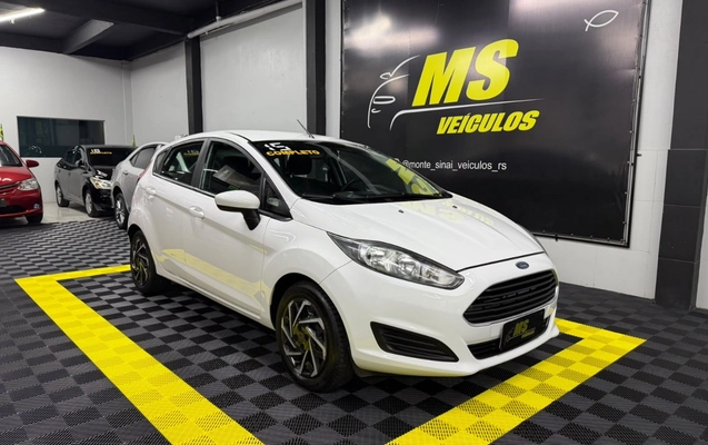 imagem-https://www.socarrao.com.br/sc-vehicle-images-prod/3775140/1789132652318-V2hhdHNBcHAgSW1hZ2UgMjAyNi0wOS0xMSBhdCAwOS40Ni4yOS5qcGVn.jpeg