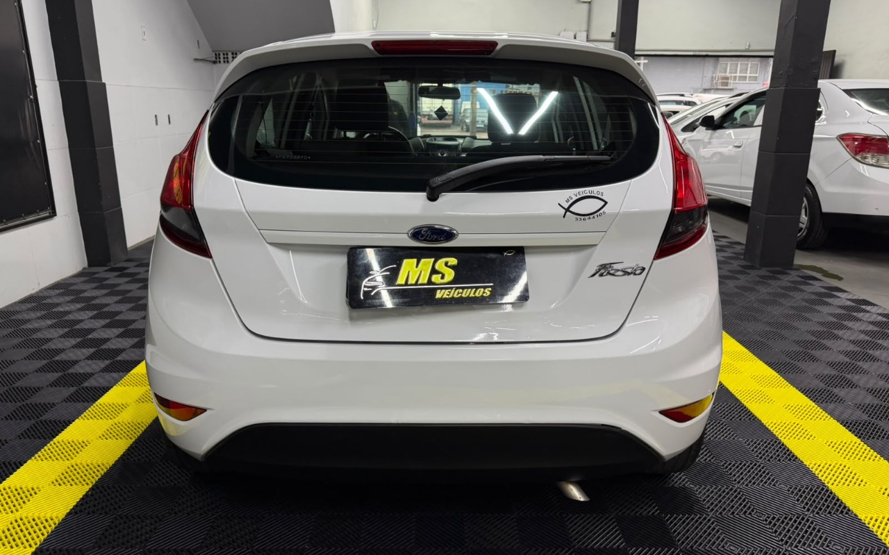 imagem-https://www.socarrao.com.br/sc-vehicle-images-prod/3775140/1789132652722-V2hhdHNBcHAgSW1hZ2UgMjAyNi0wOS0xMSBhdCAwOS40Ni4zMy5qcGVn.jpeg