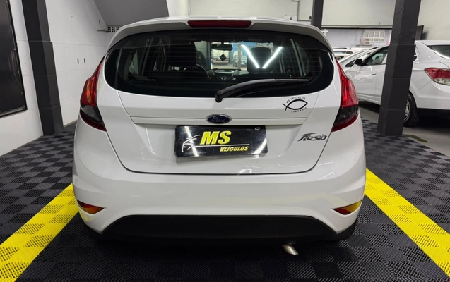 imagem-https://www.socarrao.com.br/sc-vehicle-images-prod/3775140/1789132652722-V2hhdHNBcHAgSW1hZ2UgMjAyNi0wOS0xMSBhdCAwOS40Ni4zMy5qcGVn.jpeg