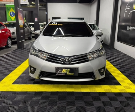 Toyota Corolla 2016 Prata — foto 1 de 3