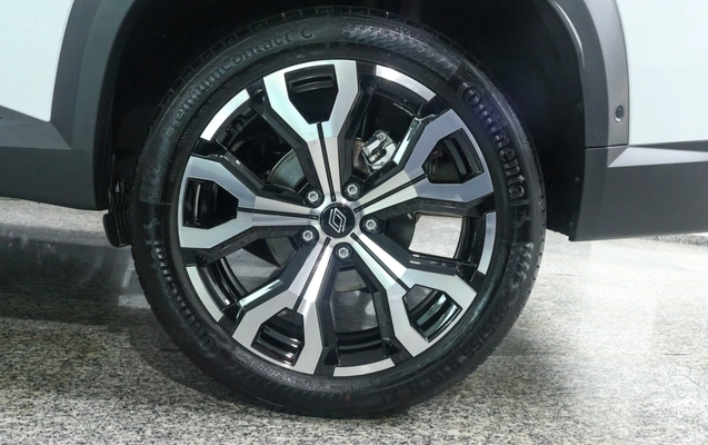 imagem-https://www.socarrao.com.br/sc-vehicle-images-prod/3775431/1789133461963-7c30dc81-4049-4c3c-bc1a-a079b5eaa3ef.jpg