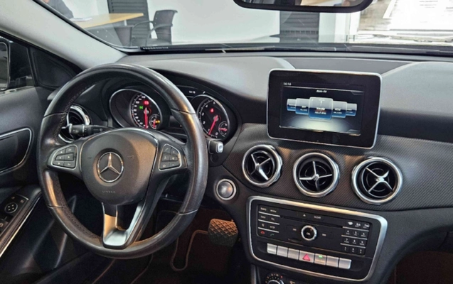 imagem-https://www.socarrao.com.br/sc-vehicle-images-prod/3775432/1789133504801-YXBwLXBob3Rvcy1aRWtzZUNSTG1CcnZ5VFd6TnBkZGlqRHVKa2tpOHZCVC5qcGc.jpg
