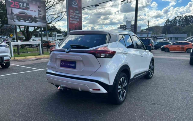 imagem-https://www.socarrao.com.br/sc-vehicle-images-prod/3775620/1789133918814-YXBwLXBob3Rvcy1tSHZvT3F2YVJZV2NoNnpNdUpmUGtzZ1lCcXI2TVJ4cS5qcGc.jpg