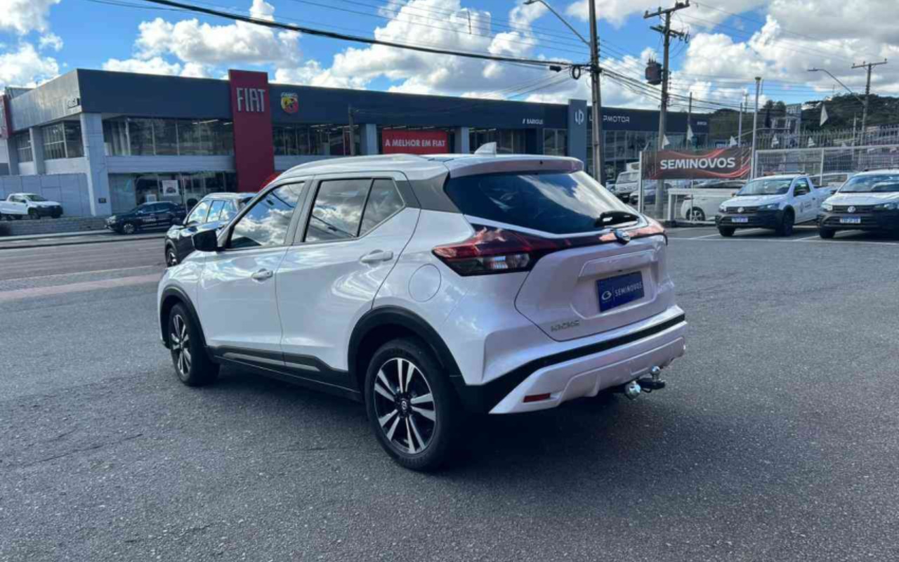 imagem-https://www.socarrao.com.br/sc-vehicle-images-prod/3775620/1789133919159-YXBwLXBob3Rvcy1UajBielJhbTZnTnMyeDhWY0VWMXVDNTI2aHBER2E1NC5qcGc.jpg