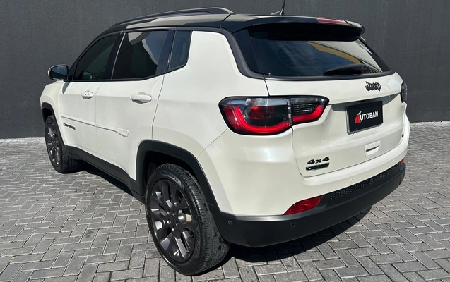 imagem-https://www.socarrao.com.br/sc-vehicle-images-prod/3775646/1789136987923-d64ba4c0-ba7f-4d69-980c-c2b02fb36941.jpg
