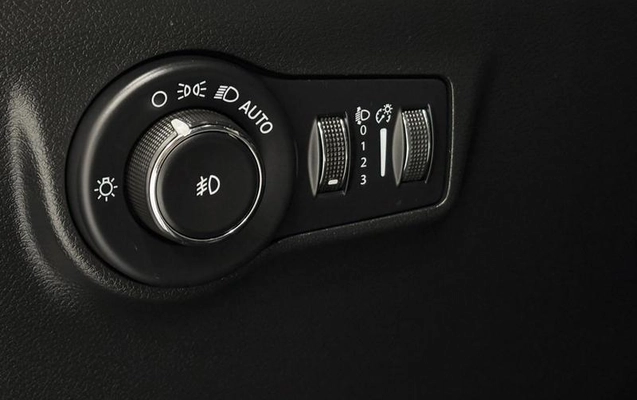 imagem-https://www.socarrao.com.br/sc-vehicle-images-prod/3775959/1789134640155-8409643_4_B_f62ea5972f.jpeg